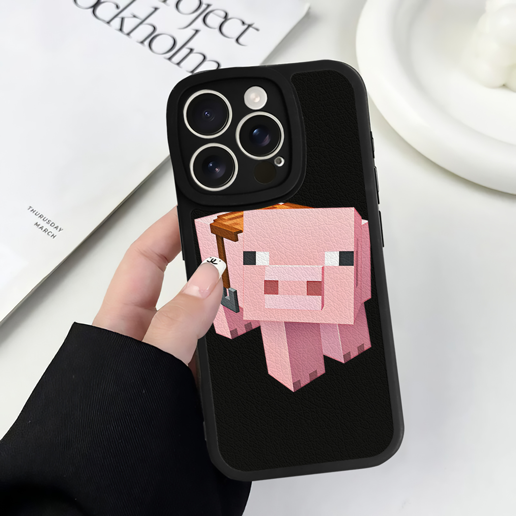 （画像用） マインクラフト ブロックの世界 Minecraft MC Block world 【iPhone 16シリーズ対応】シリコンスマホケース（レザー調） 材質：シリコン